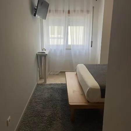 Cricket Apartamento Ferrel (Leiria)